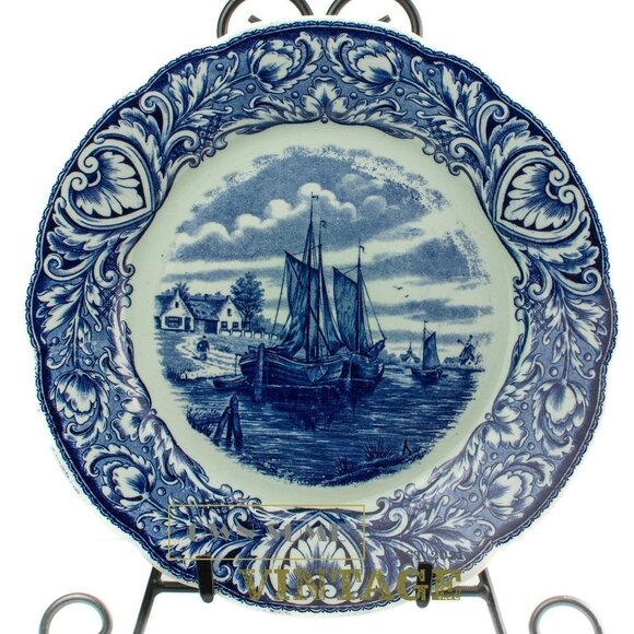 Vintage Porcelain Charger | Royal Sphinx Delfts Blue and White Plate | Holland - Picture 7 of 7